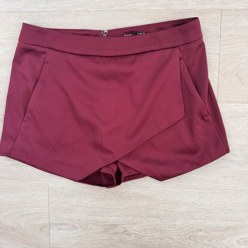 Express Burgundy Wrap Skort Size 2 High Rise Mini Career Chic Women's
